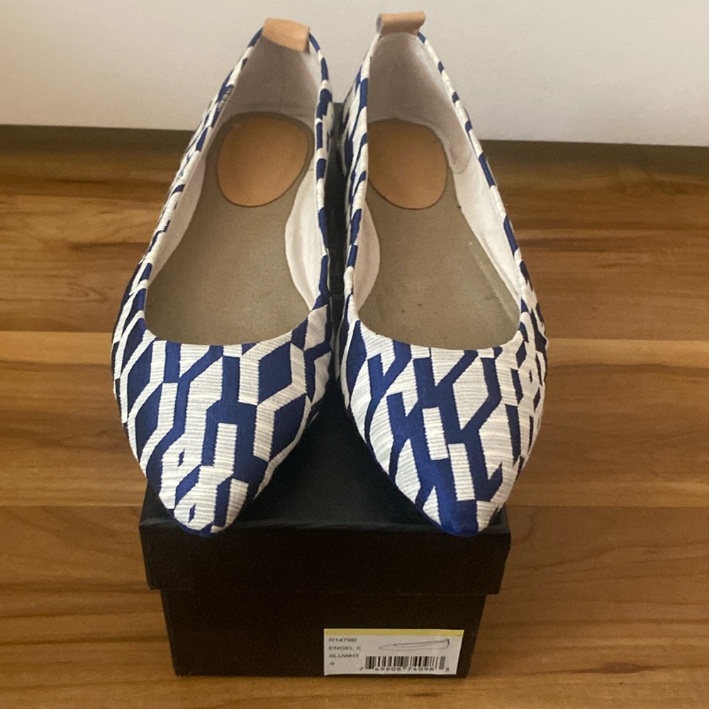 Joe’s Jeans Engel Flats